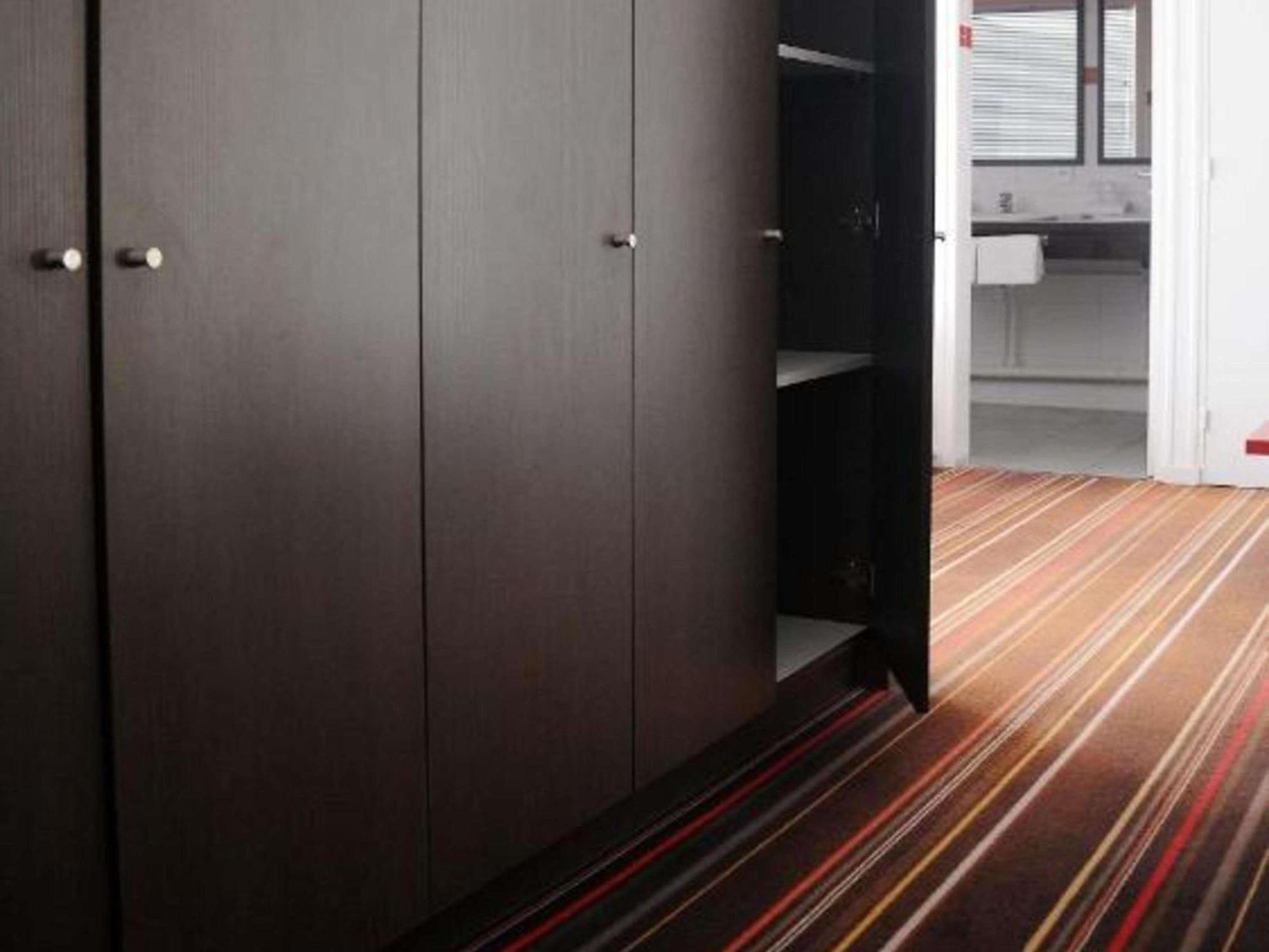 Ibis Styles Segre Hotel Екстериор снимка