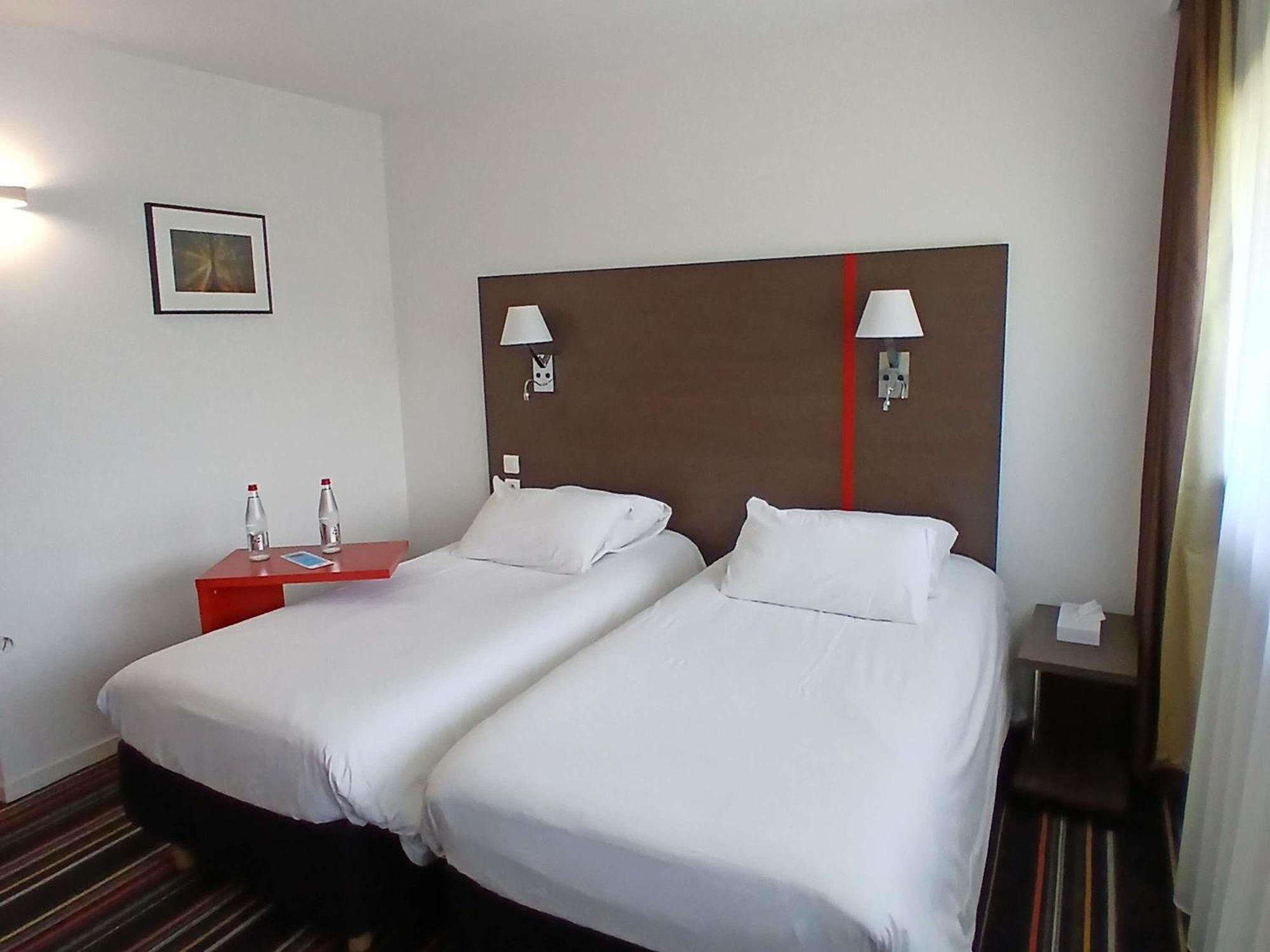 Ibis Styles Segre Hotel Екстериор снимка